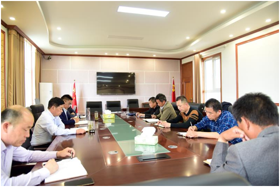 夾溝農場公司全力打響在田小麥去雜去劣沖刺戰(zhàn)