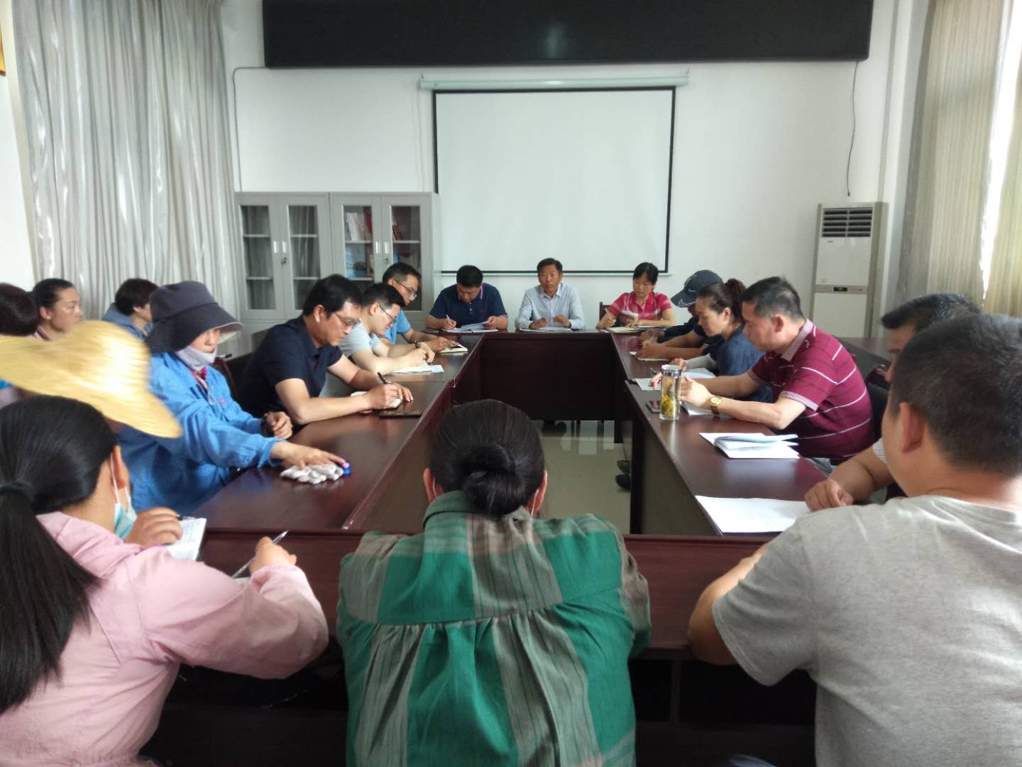 懷遠(yuǎn)分公司召開(kāi)午季收購(gòu)專(zhuān)題會(huì)議，全面部署收購(gòu)工作